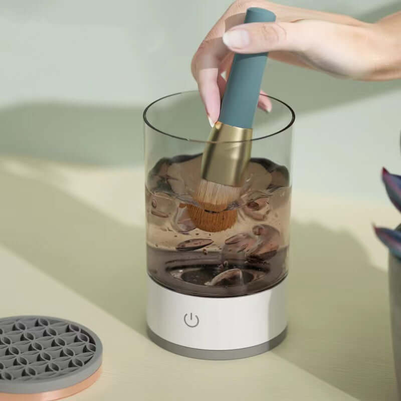 Automatische make-upkwastreiniger